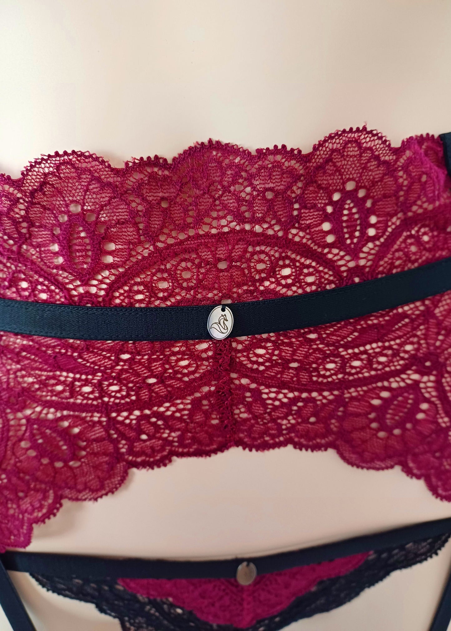 A3 - Accessoire: Strumpfhalter breit von Orietta Orelli