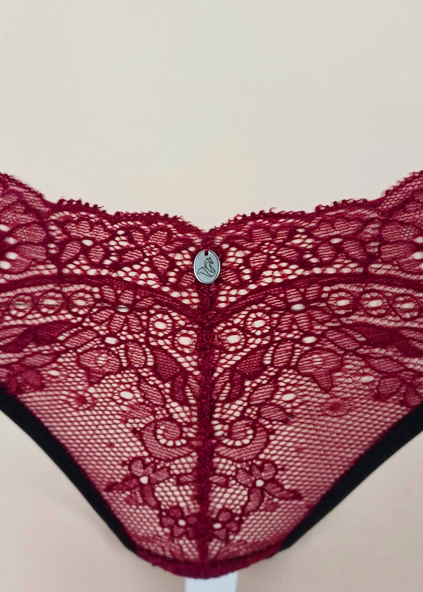 M5 - Model Set: Thong Slip + Bralette von Orietta Orelli