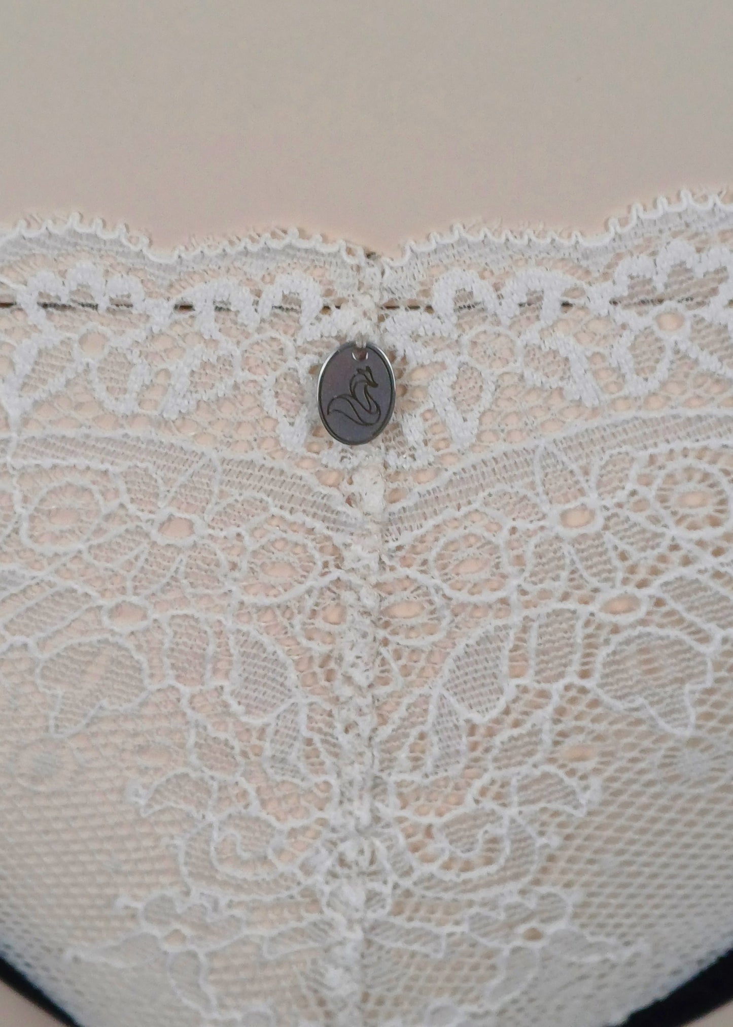 M5 - Model Set: Thong Slip + Bralette von Orietta Orelli