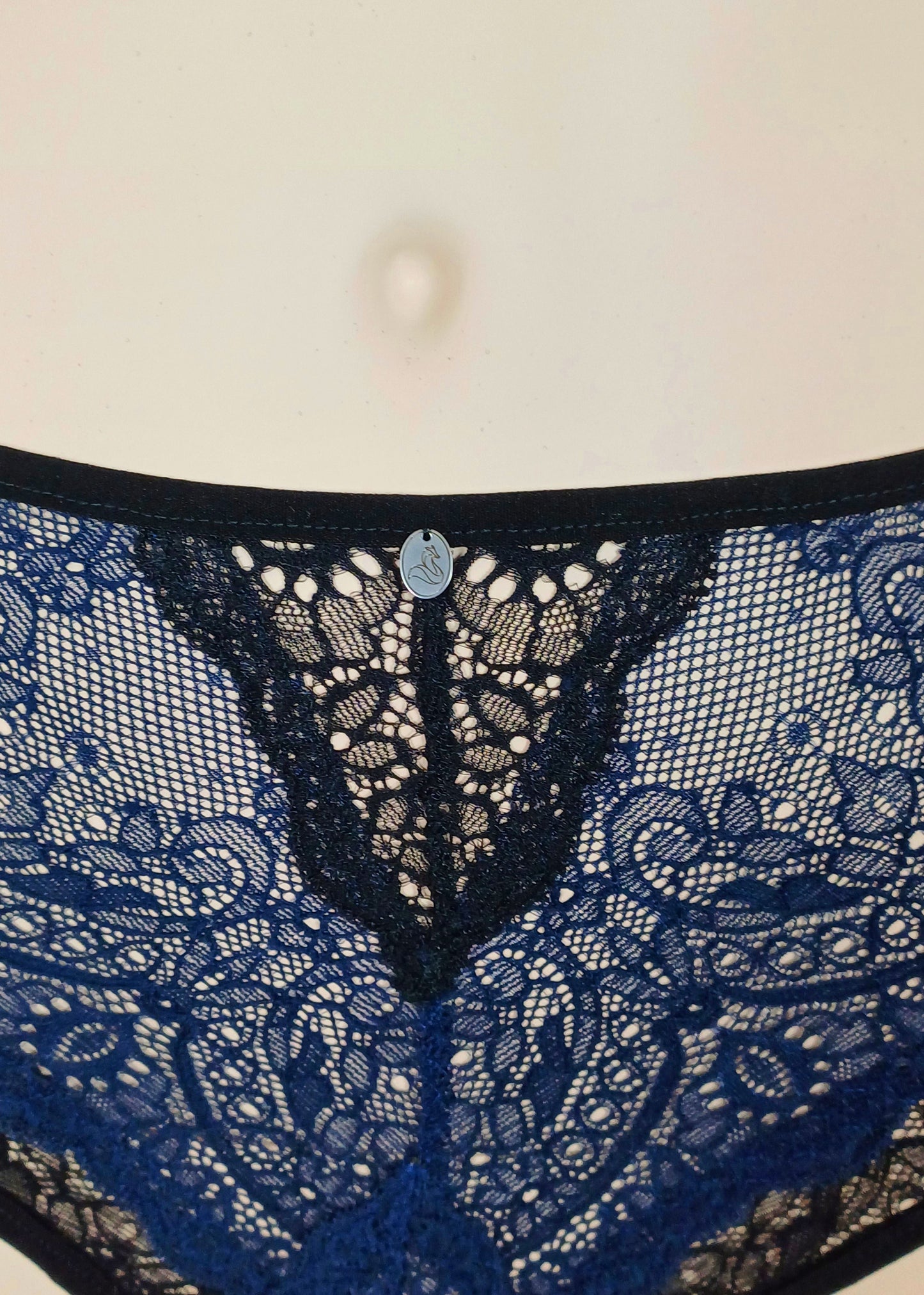 M7 - Model Set: Slip mit hoher Taille + Bustier-Top von Orietta Orelli
