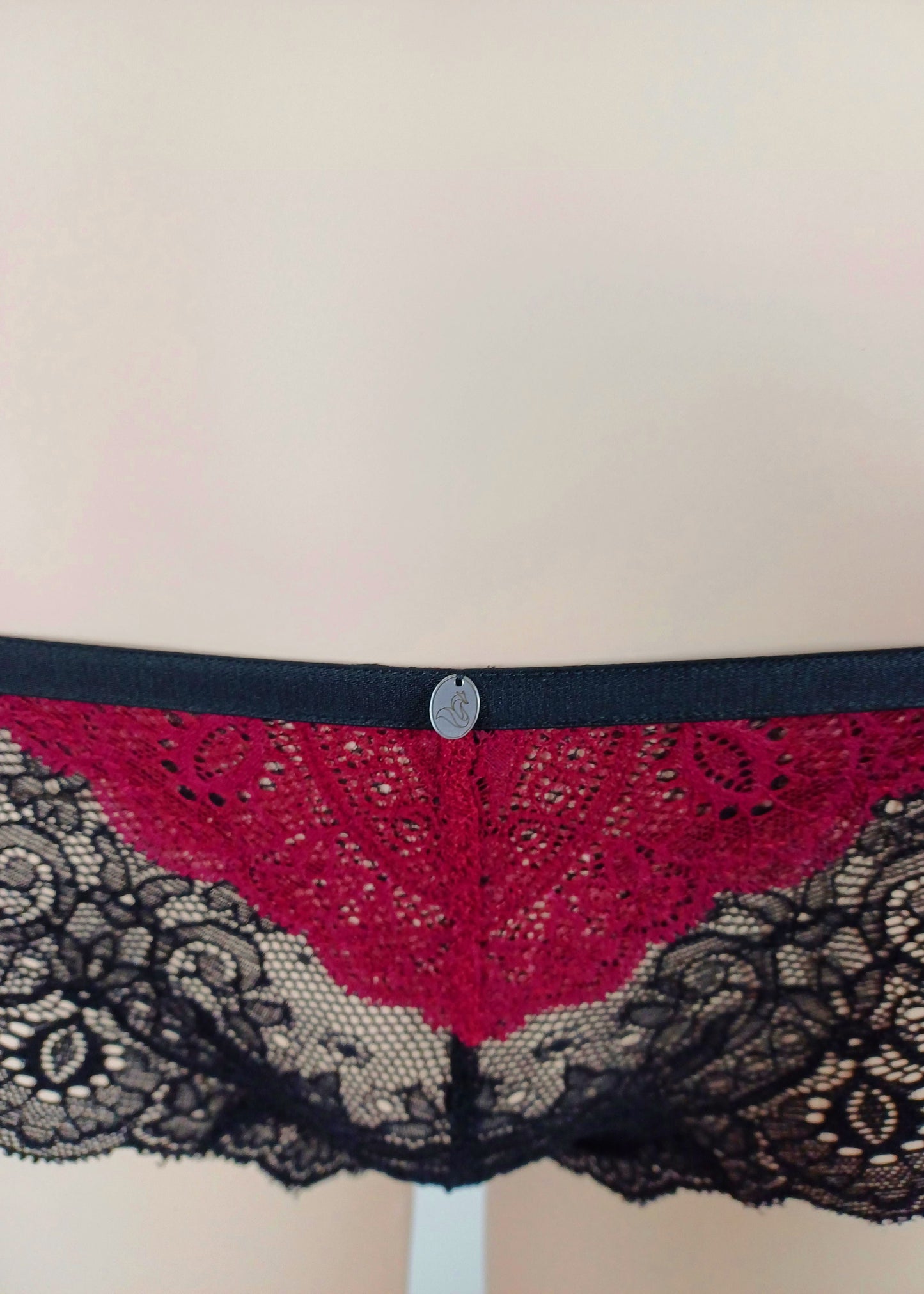 M8 - Model Set: Shorts + Bralette von Orietta Orelli