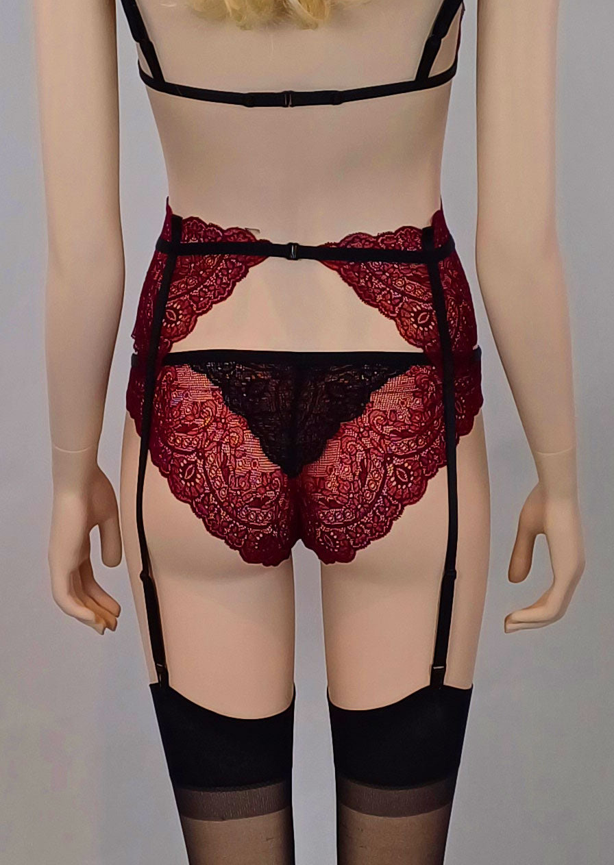 A3 - Accessoire: Strumpfhalter breit von Orietta Orelli