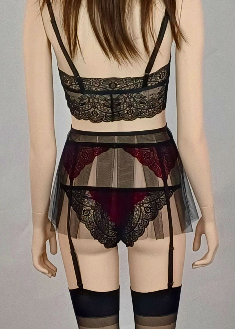 A1 - Accessoire: kurzer Rock von Orietta Orelli