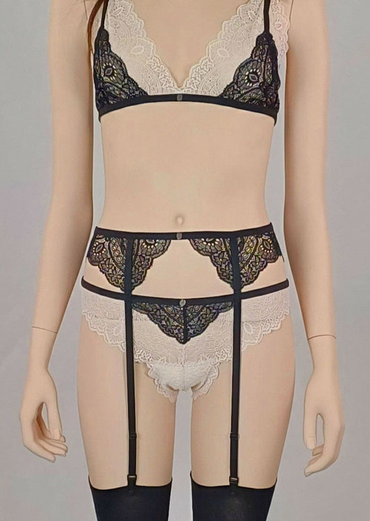 A2 - Accessoire: Strumpfhalter schmal von Orietta Orelli