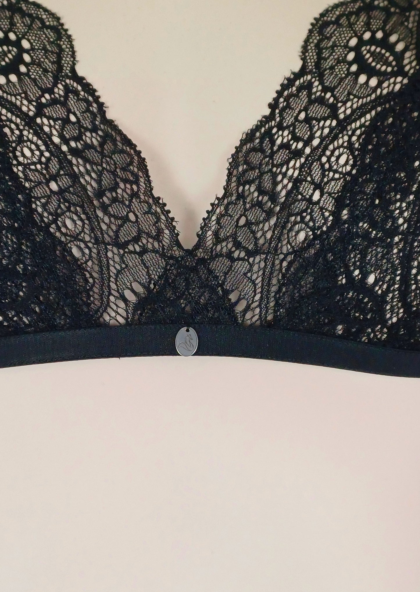 M3 - Model Set: String + Bralette von Orietta Orelli