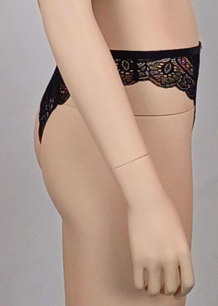 M4-U - String-Tanga von Orietta Orelli