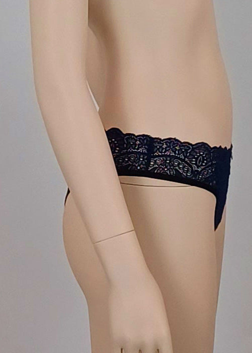 M5-U - Thong Slip von Orietta Orelli