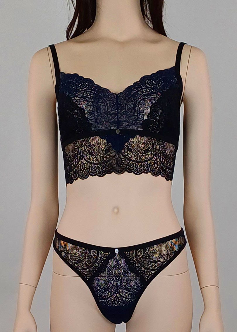 M6 - Model Set: Thong Slip + Top von Orietta Orelli