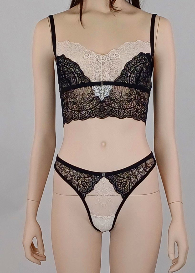 M6 - Model Set: Thong Slip + Top von Orietta Orelli